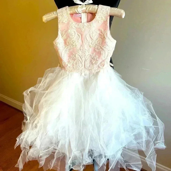 Other - GIRLS BEATIFUL TULLE AND BEAD DRESS SIZE 8-9 NWT
